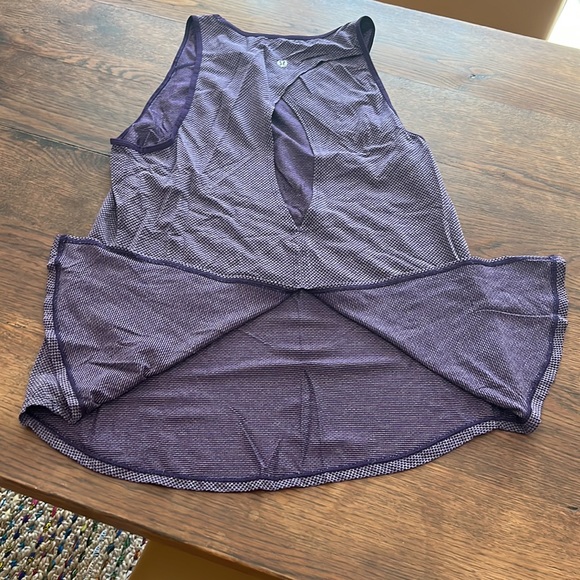 Lululemon Keyhole and tie back tank - Picture 6 of 6
